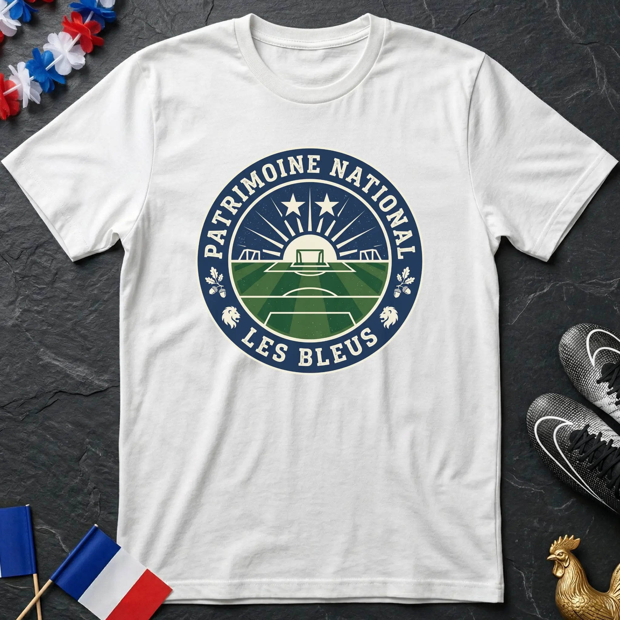 Patrimoine National Les Bleus Stade Terrain Badge T-Shirt Coupe du Monde